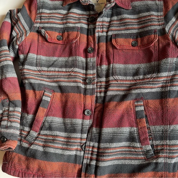 American Eagle Men’s Sherpa Shacket Red Orange Black Gray Striped Size M EUC - Picture 2 of 10